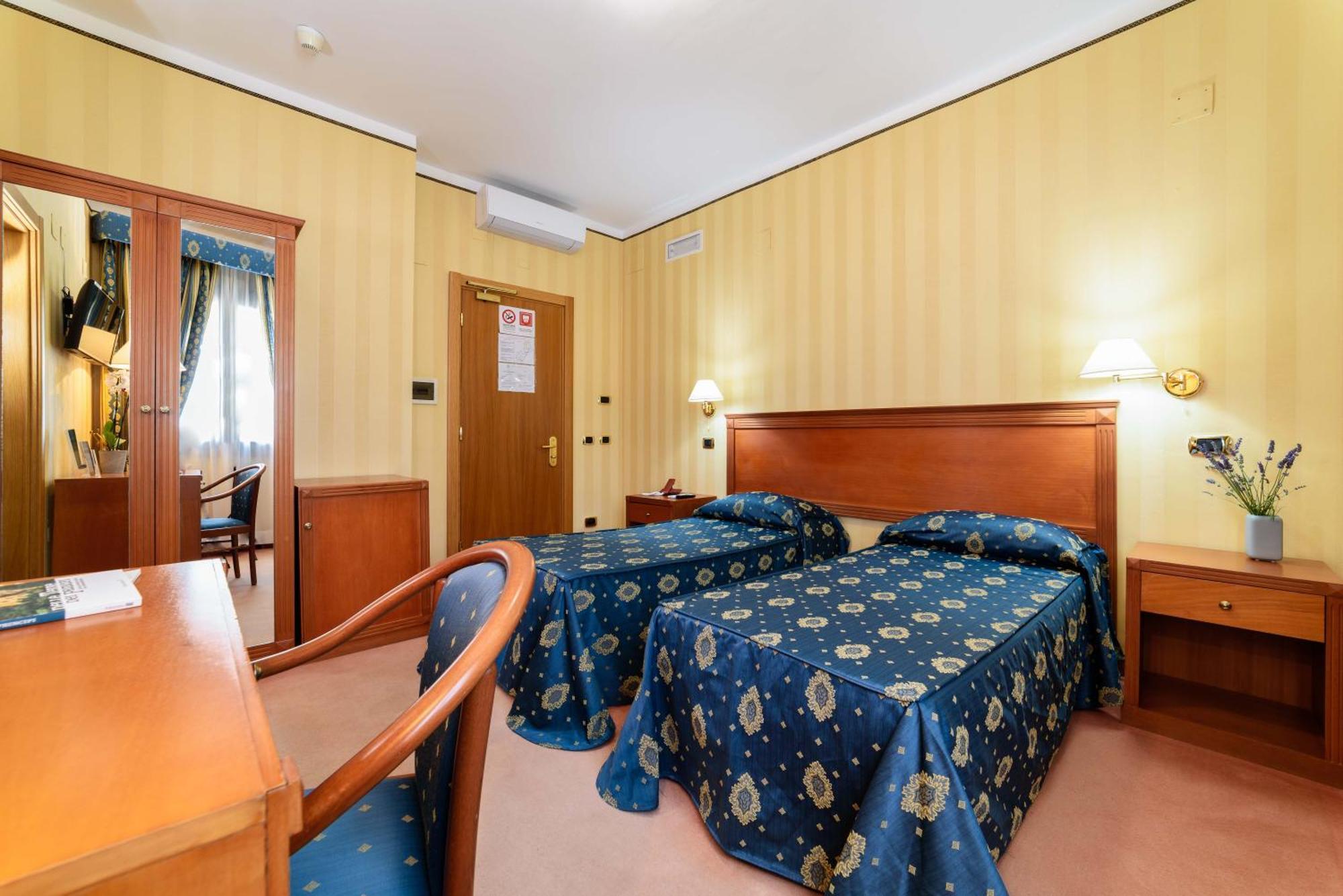 Hotel Hermitage Polla Rom bilde